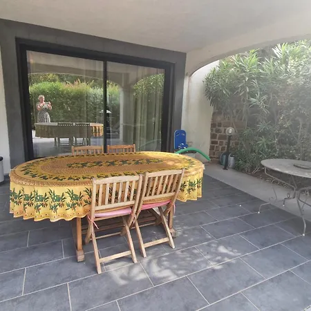 3 Pieces Climatisee, Terrasse, Piscine, Proche Commerces Et Centre-ville - - Fr-1-780-64 Holiday home