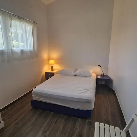 Holiday home 3 Pieces Climatisee, Terrasse, Piscine, Proche Commerces Et Centre-ville - - Fr-1-780-64 *