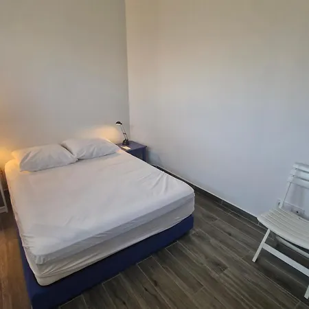 Holiday home 3 Pieces Climatisee, Terrasse, Piscine, Proche Commerces Et Centre-ville - - Fr-1-780-64