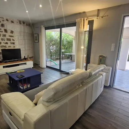 3 Pieces Climatisee, Terrasse, Piscine, Proche Commerces Et Centre-ville - - Fr-1-780-64